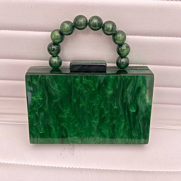 Elegant Green Handbag with Beaded Handle - Picture 2 of 13